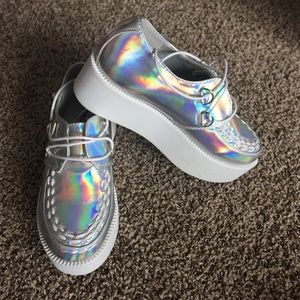 THE SICKEST HOLOGRAPHIC PLATFORMS